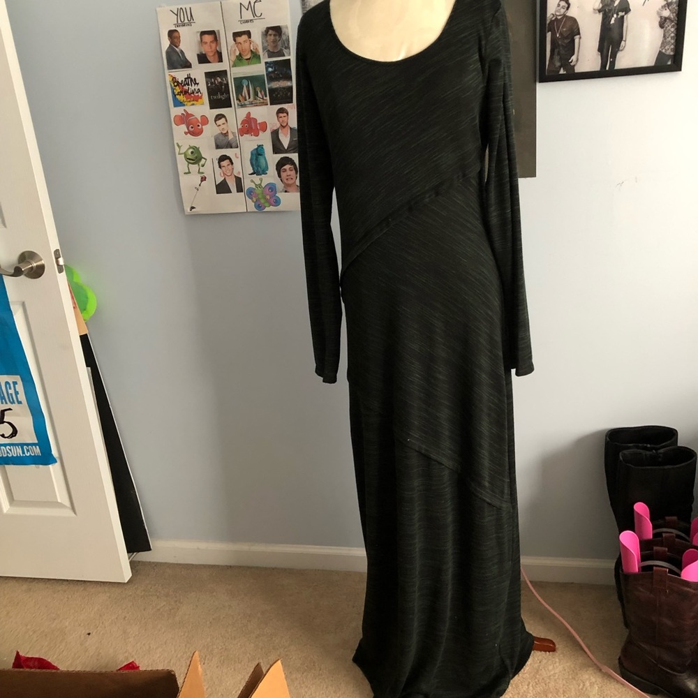 Sophie Max Long Sleeved Dress